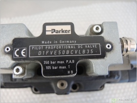 Thumb3-Parker D81FHB31H2NB0048 + D1FVE50BCVLB35 Ac 9905   00